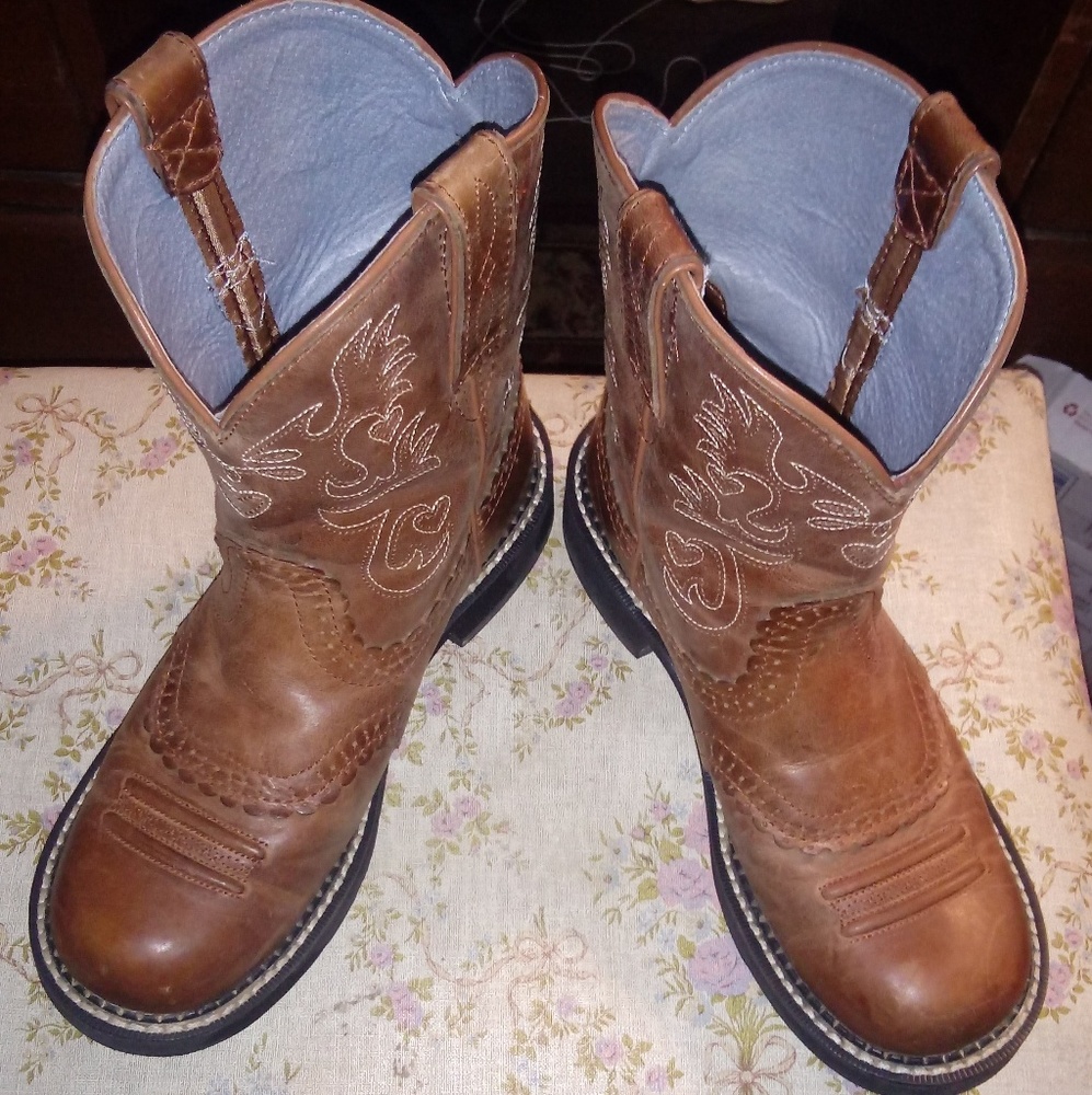 Almost New Ariat Boots